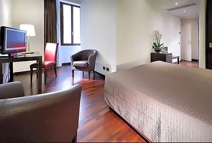 Exe International Palace Otel 4*
