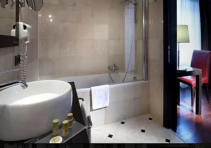 Exe International Palace 4*
